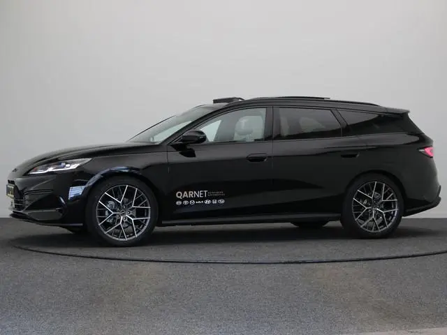 BYD SEAL