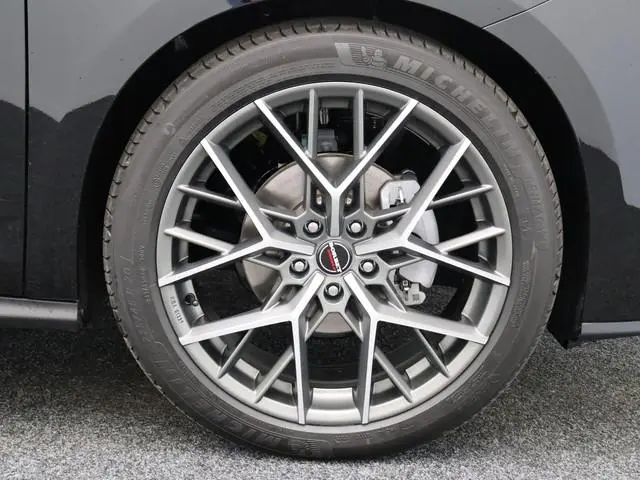 BYD SEAL