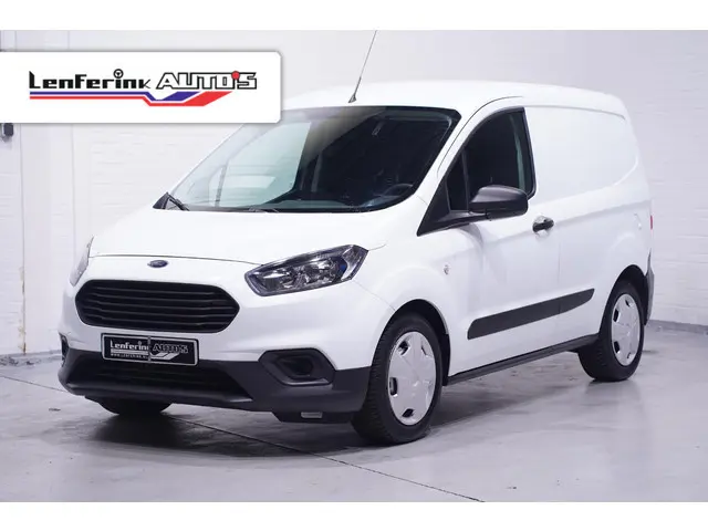 Ford Transit Courier 1.0 Ambiente 100 pk Benzine Airco, Trekhaak Laadruimte Pakket, PDC achter, NAP, 1e Eigenaar, 2-Zits