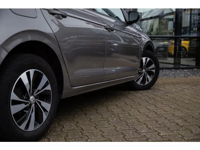Volkswagen Polo 1.0 TSI Comfortline , Adap. cruise, Carplay, Virtual cockpit, Lichtmetalen velgen
