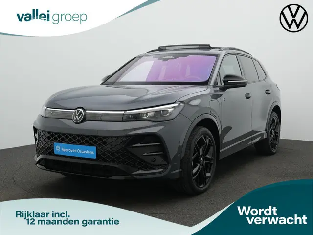Volkswagen Tiguan 1.5 eHybrid 272 pk R-Line Edition | Panoramadak | Stuur-/stoelverwarming | Achteru...