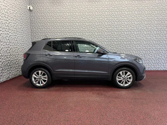 Volkswagen T-Cross 1.5 150PK LED V+A CAMERA DIG.COCKPIT PRO STOELVERW KEYLESS  P-ASSIST NIEUWE MODEL...