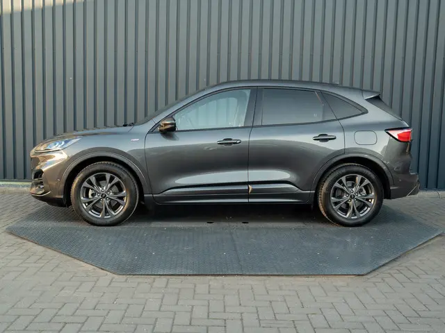 Ford Kuga 1.5 EcoBoost ST-Line | Trekhaak wegkl. | Stuur & Stoel verw. | Elk. A-klep | Camera | Prij...