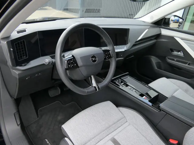 Opel Astra 1.6 Hybrid Elegance | Camera | Navigatie | Bluetooth
