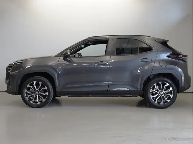 Toyota Yaris Cross 1.5 Hybrid 130 Dynamic | PDC V+A | Stuur + Stoelverwarming | Keyless | Rijklaarpr...