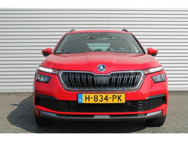 Škoda Kamiq 1.5 TSI ACT Sport Business | Automaat | Android Auto | Apple Carplay | PDC | Cruise | 16...