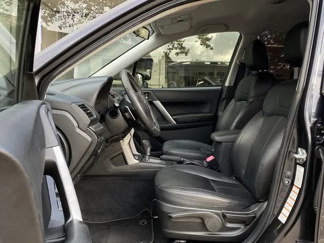 Subaru Forester 2.0 Luxury | Stoelverwarming | Lederen Bekleding | Cruise Control | Navigatie | Acht...