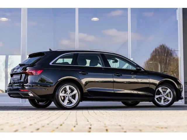 Audi A4 Avant 35 TFSI Launch edition Business | LED | Keyless