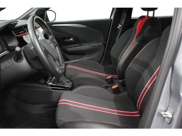 Opel Corsa 1.2 102pk GS Line Opel Corsa 1.2 GS Line | Navigatie | Apple Carplay/Android Auto | Airco | Cruise Control | Lichtmetalen velgen | Digitaal Dashboard | Sportstoelen