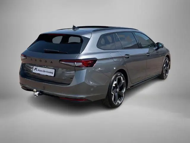 Skoda Superb Combi 1.5TSI 150kW/204PK PHEV Sportline DSG · Panoramadak · Apple/Android Car Play · Ca...