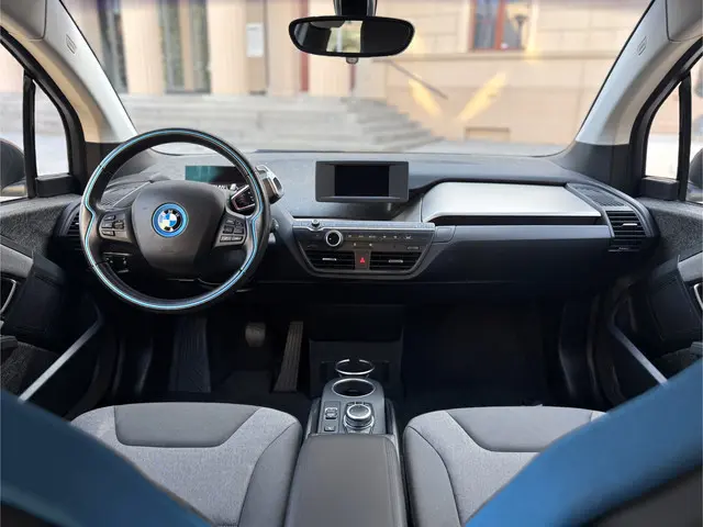 BMW i3 120Ah 42kWh Executive Edition l Warmtepomp l Camera l Navi l Cruise- en Climate Control