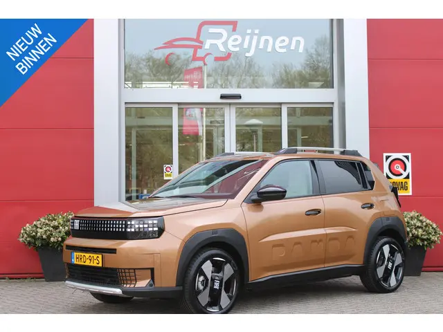 Fiat Grande Panda LA PRIMA 113PK 11 kW 44 kWh | WINTERPACK: STOEL/STUUR/VOORRUIT VERWARMING | DRAADL...