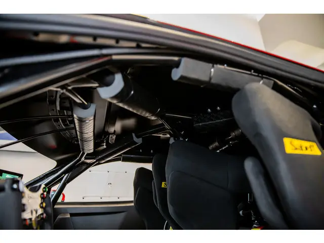 Ferrari 296