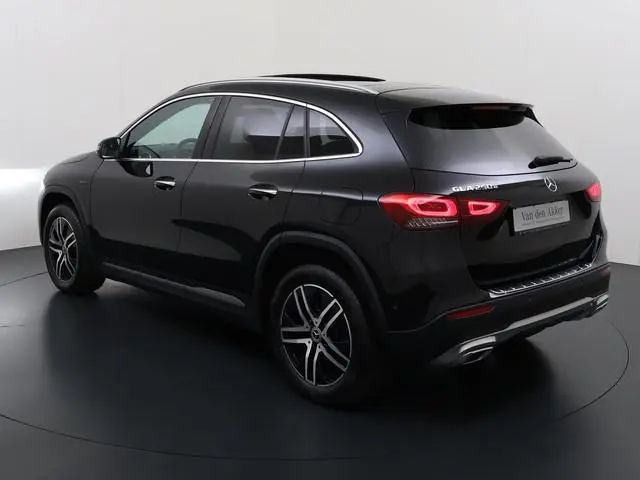 Mercedes-Benz GLA 250e Luxury // SoH 98% // Panoramadak // Memory // MultiBeam LED // Carplay // Key...