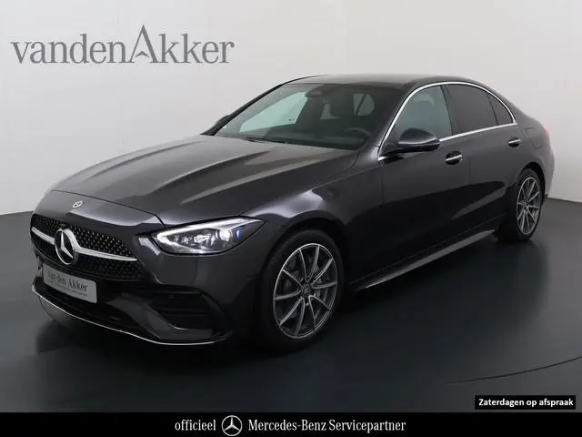Mercedes-Benz C-klasse 300e AMG // Trekhaak // Memory // 360 Camera // Keyless // Digital Light // P...