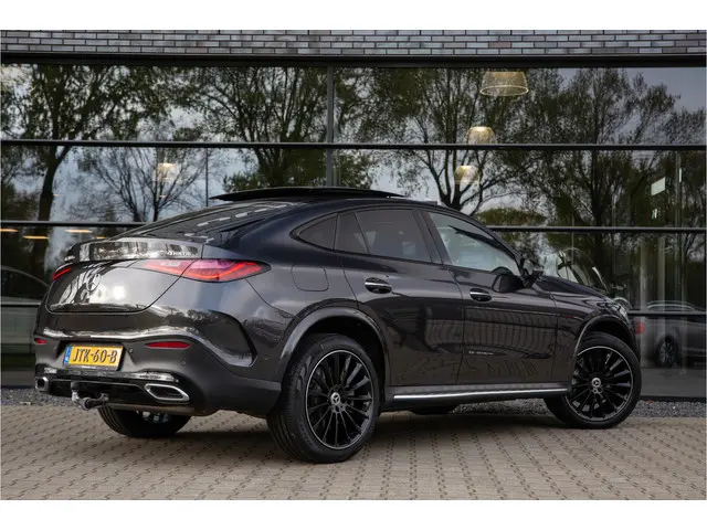Mercedes-Benz GLC-klasse Coupé 400e 4MATIC AMG Line , Panoramadak, Burmester, Trekhaak, VOL!