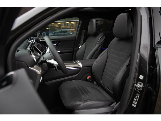 Mercedes-Benz GLC-klasse Coupé 400e 4MATIC AMG Line , Panoramadak, Burmester, Trekhaak, VOL!