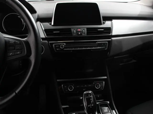 BMW 2-serie Gran Tourer 218i Automaat Corporate Lease Executive 7p Cruise control Lichtmetalen velge...