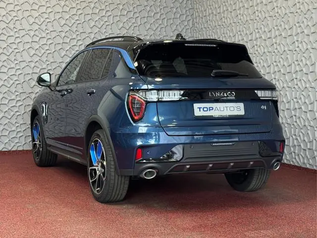Lynk & Co 01