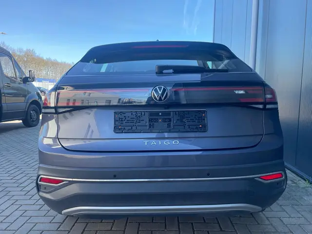 Volkswagen Taigo 1.5 TSI R-Line Business DSG Automaat  Bj 2022 Km 38177, trekhaak, achteruitrijcamer...