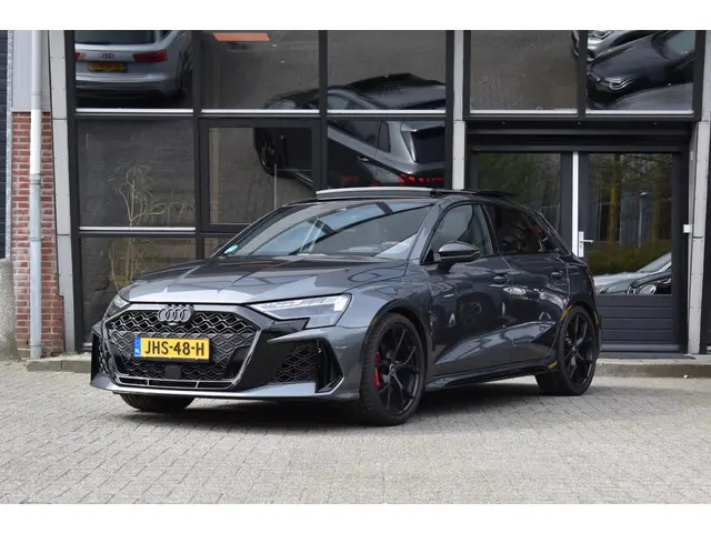 Audi RS3 Sportback 2.5 TFSI quattro Pano Kuip Lane Keyless Sonos Camera