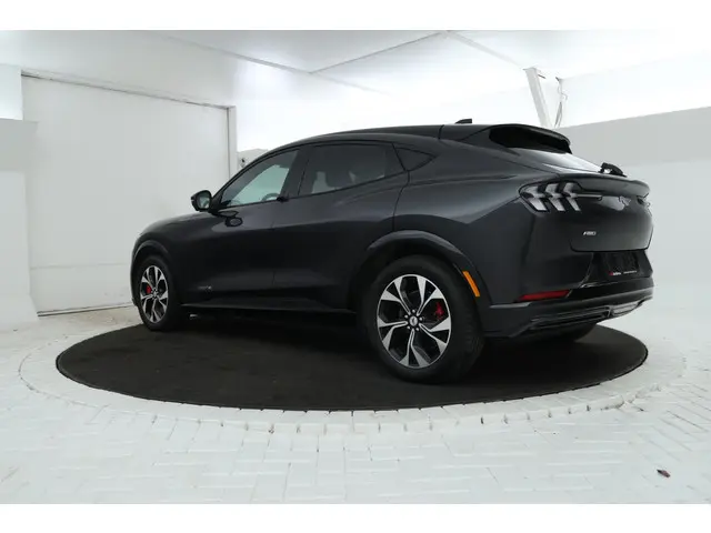 Ford Mustang Mach-E AWD 75 kWh