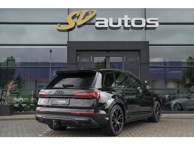 Audi Q7 60 TFSIe 455pk Competition Panoramadak RS-stoelen Trekhaak *SOH 87%* Laser led Softclose NLa...