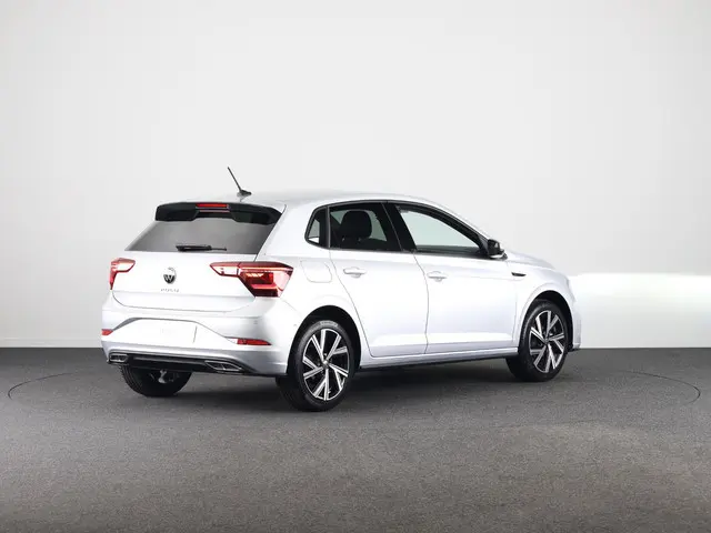 Volkswagen Polo GP R-Line-Edition 1.0 70 kW / 95 pk TSI Hatchback 5 v Achteruitrijcamera | Carplay