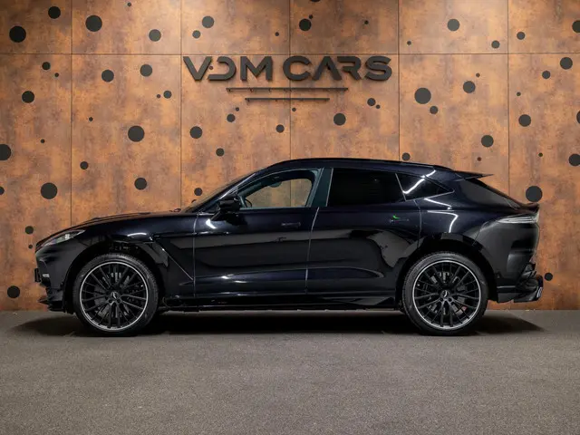 Aston Martin DBX 4.0 V8 707 | Carbon | Ventilatie | ACC | 360° | Keyless |