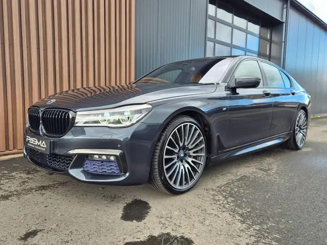 BMW 7-serie 750i xDrive High Executive M-Sport | B&W | HUD | Dak | RSE | 21'' | Bom vol