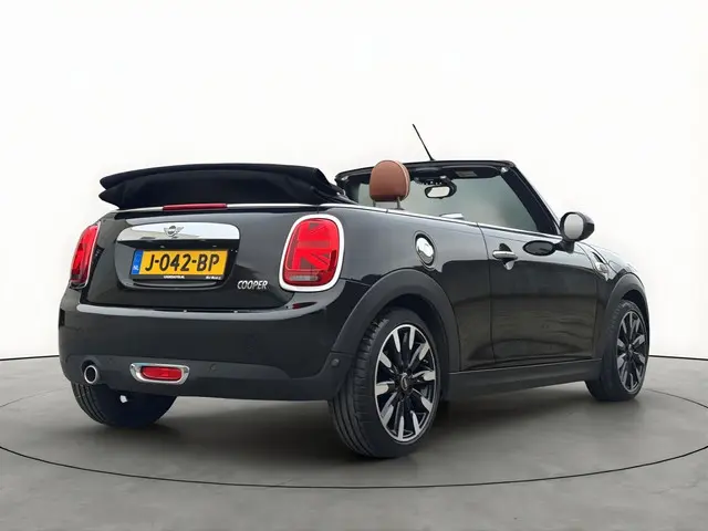 MINI Cooper Cabrio
