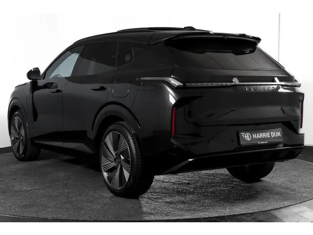 Lynk & Co 08