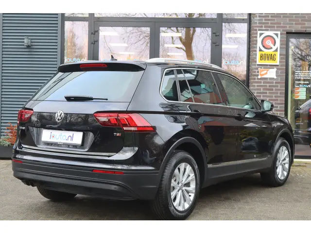 Volkswagen Tiguan 1.4 TSI ACT 150PK DSG Comfortline Navi/Camera/ECC/ACC/17"/Trekhaak wegkl.
