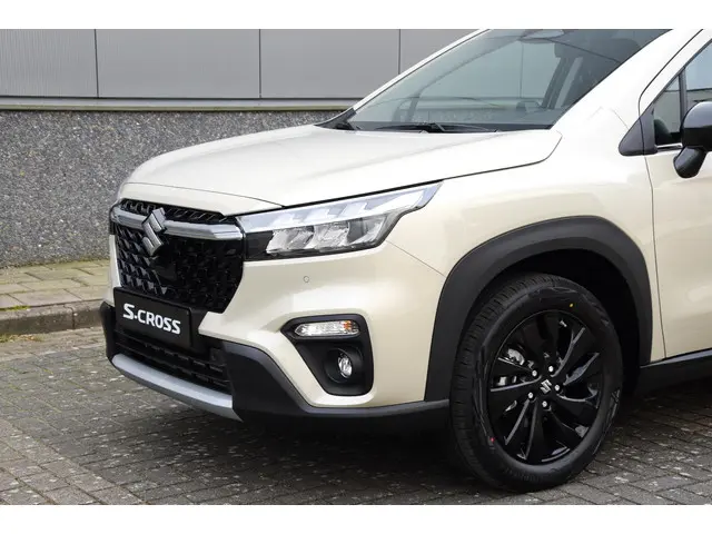 Suzuki S-Cross 1.4 Boosterjet Special Edition Smart Hybrid | €2.000 + 1.500,- korting!! | Special-ed...