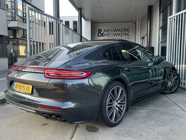 Porsche Panamera 2.9 4 E-Hybrid 467 PK | NP € 172.000 | VOL!