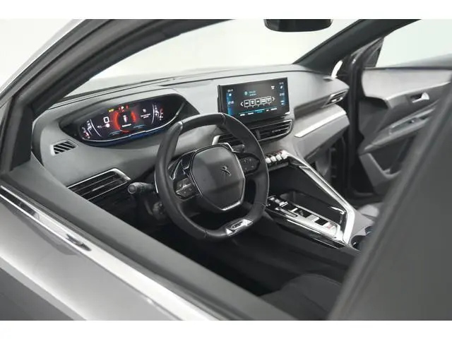 Peugeot 5008 PureTech 130 EAT8 GT | 7 Zitplaatsen | Camera | Adaptieve Cruise Control | Apple Carpla...