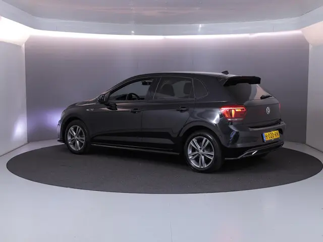 Volkswagen Polo 1.0 TSI Highline Business R 95 pk | Navigatie | Parkeersensoren (Park assist) | Auto...