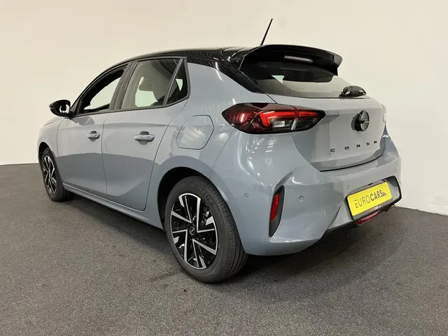 Opel Corsa 1.2 Turbo Automaat GS Line Airco Carplay Navigatie Cruise Control Full LED 16" Black Whee...