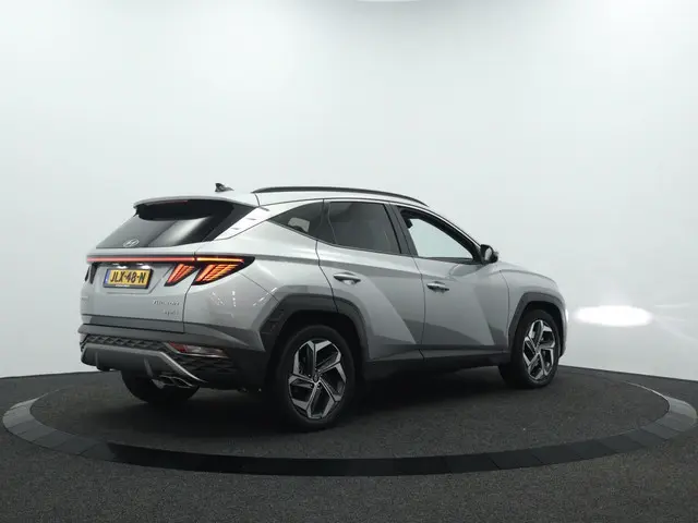 Hyundai Tucson 1.6 T-GDI HEV Comfort Smart | Navigatie | Camera | Stoelverwarmi