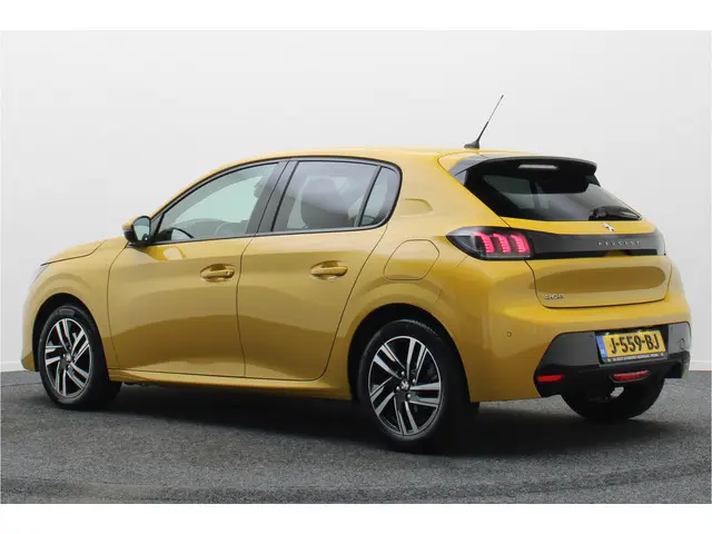 Peugeot 208 1.2 PureTech Blue Lease Allure LED, Keyless, Apple Carplay, Camera, PDC, 16"