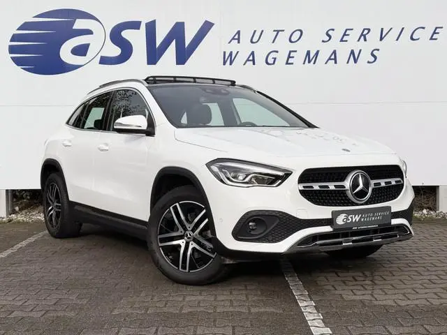 Mercedes-Benz GLA-klasse 200 Business Solution Luxury | Pano | CarPlay | Camera | LED | 18 inch
