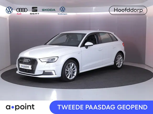 Audi A3 Sportback 1.4 e-tron Sport 204pk | Parksensors| Camera| 17'LM-velgen | verwarmde voorstoelen