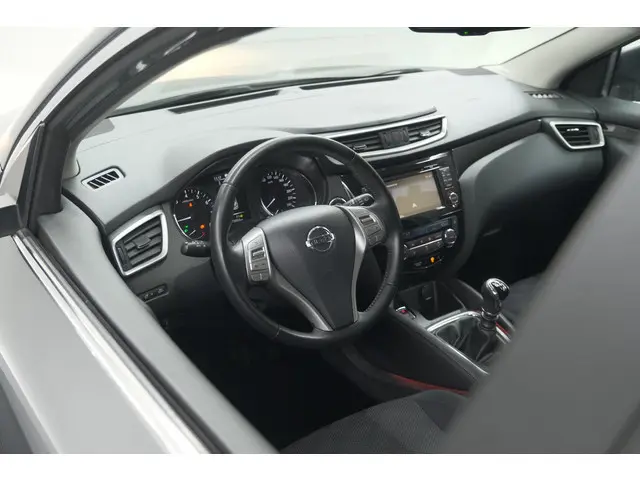 Nissan Qashqai 1.2 N-Connecta | 360 Camera | Navigatie | Parkeersensoren | 1e Eigenaar