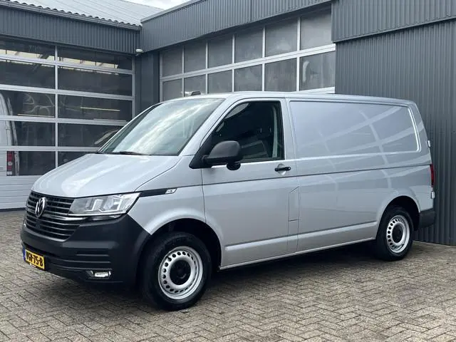 Volkswagen Transporter 2.0 TDI L1H1 4Motion 4x4 Airco Cruise controle Trekhaak 2500kg trekgewicht Te...
