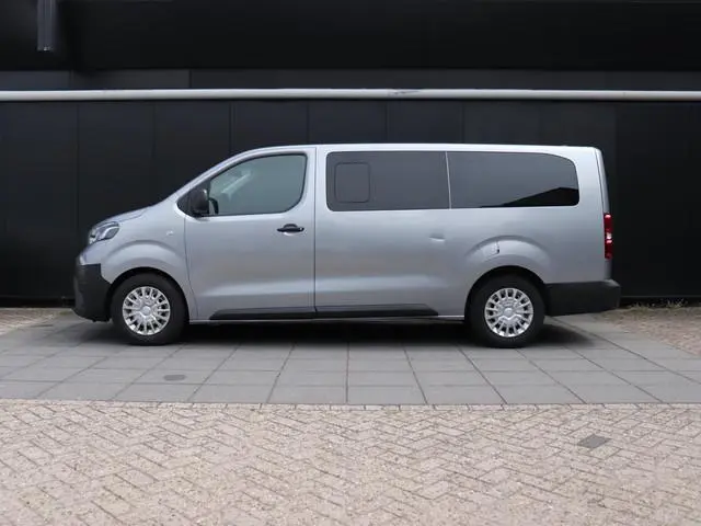 Toyota PROACE Shuttle 1.5 D-4D Cool Long | 9 PERS. | CRUISE | NAVI | PDC | APPLE CARPLAY |