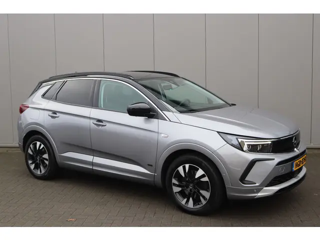 Opel Grandland X 1.6T. Plug in Hybrid/PHEV 4x4 300PK Elegance Leder-pack/Elegance-pack