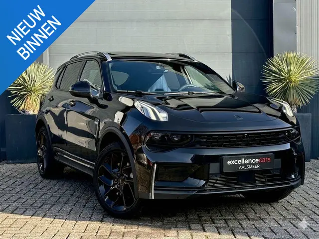 Lynk & Co 01 1.5 Plug-In|Vol Black Edition|Zwarte Hemel|Pano