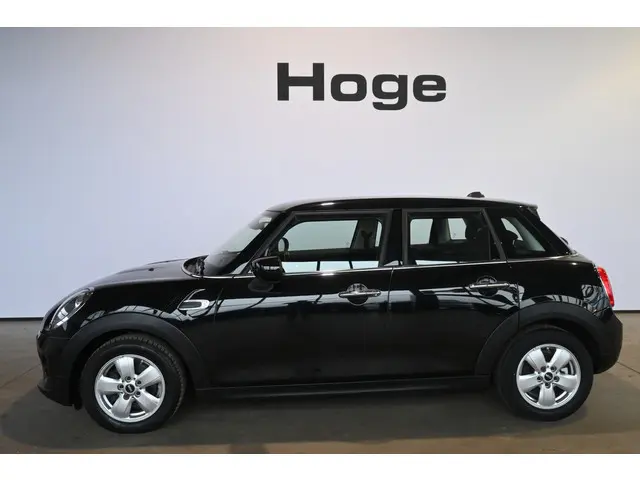 MINI Mini 1.5 Cooper Airco Navigatie LED Cruise Control Direct Leverbaar! Rijklaarprijs Inruil Mogel...