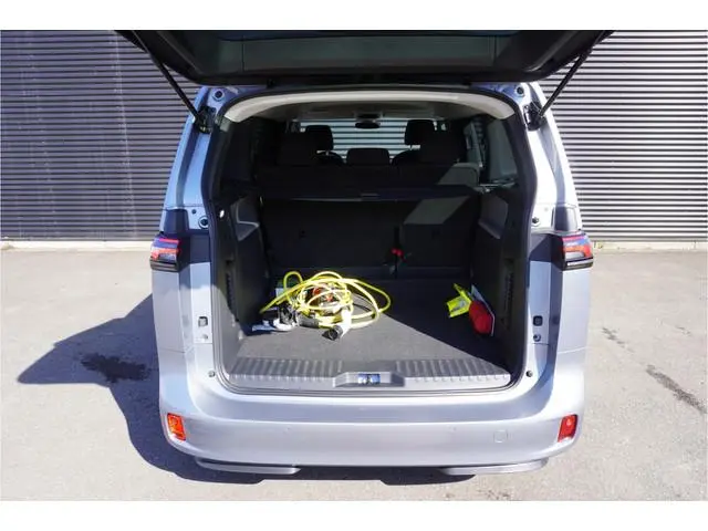 Volkswagen ID. Buzz Icl. BTW Pro 77kWh 5 persoons 2x Schuifdeur Apple Carplay Parkeersensoren IQ Lig...