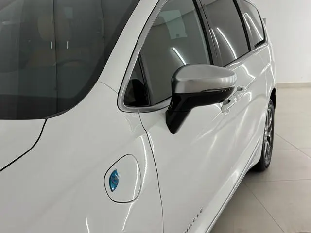 Lancia Voyager